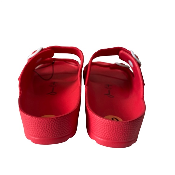 Jessica C   -  Sandals - Picture 4 of 5